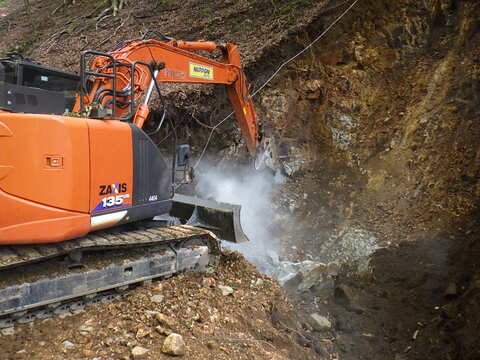 ⑧コンクリート谷止　岩盤掘削